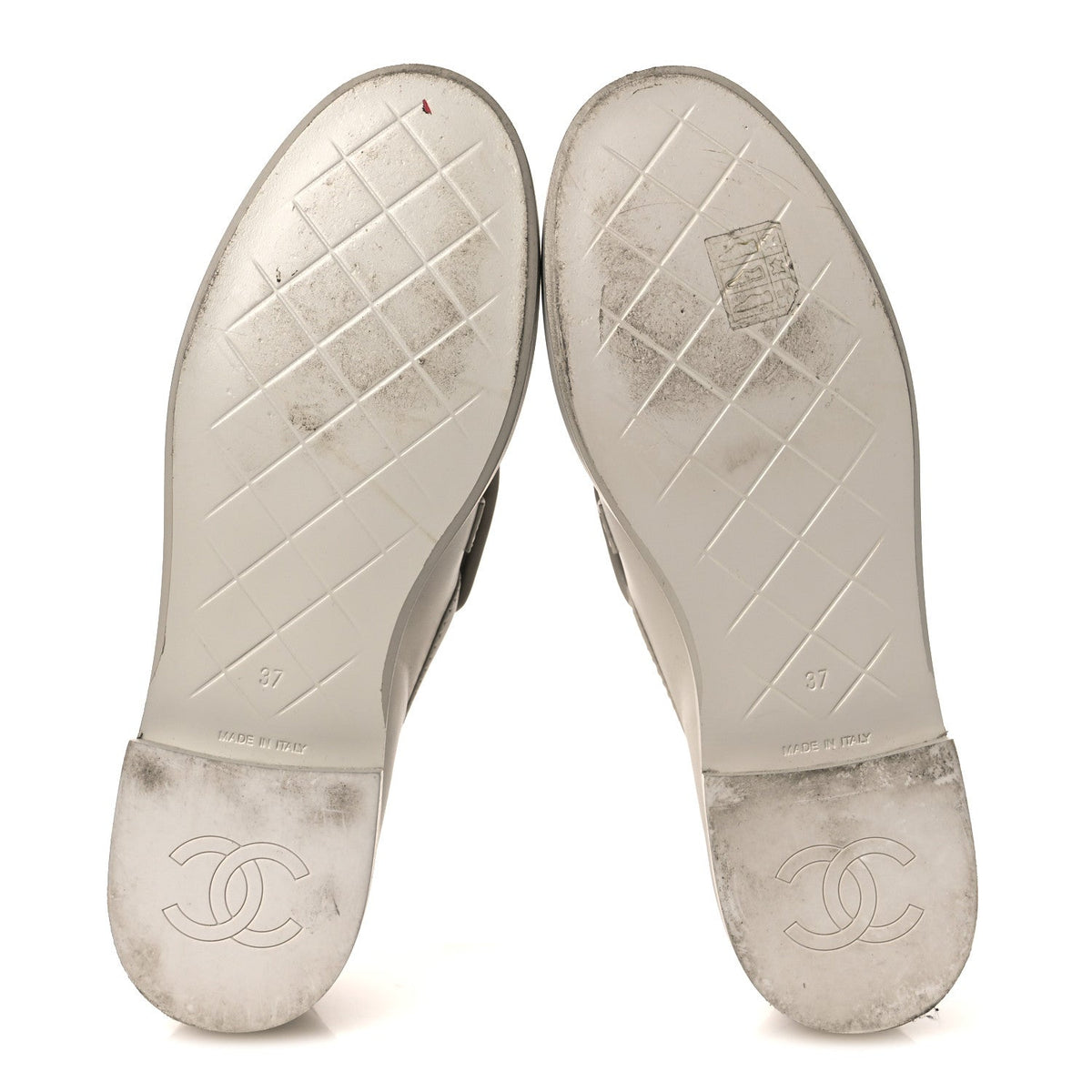 Lambskin Quilted CC Turnlock Loafers 37 Grey