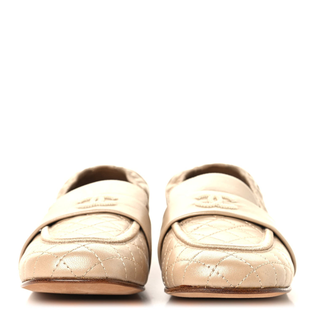 Laminated Lambskin Womens Quilted Elastic CC Moccasin Loafers 37.5 Beige