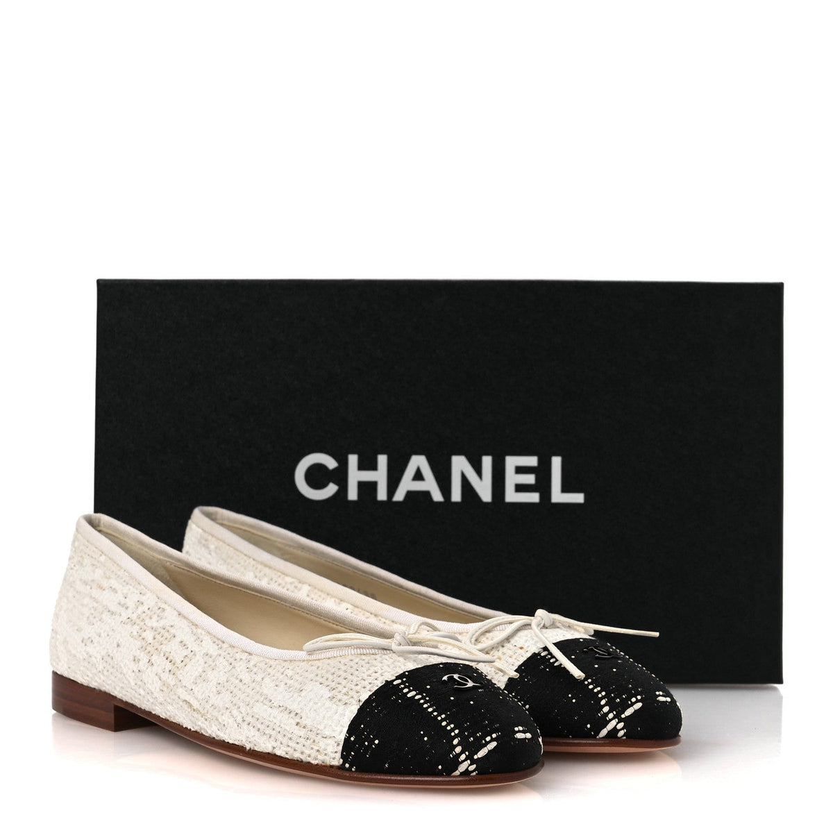 Tweed Cap Toe Ballet Flats 37 White Black