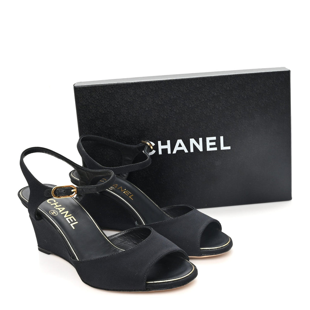 Grosgrain Pearl CC Wedge Sandals 38 Black