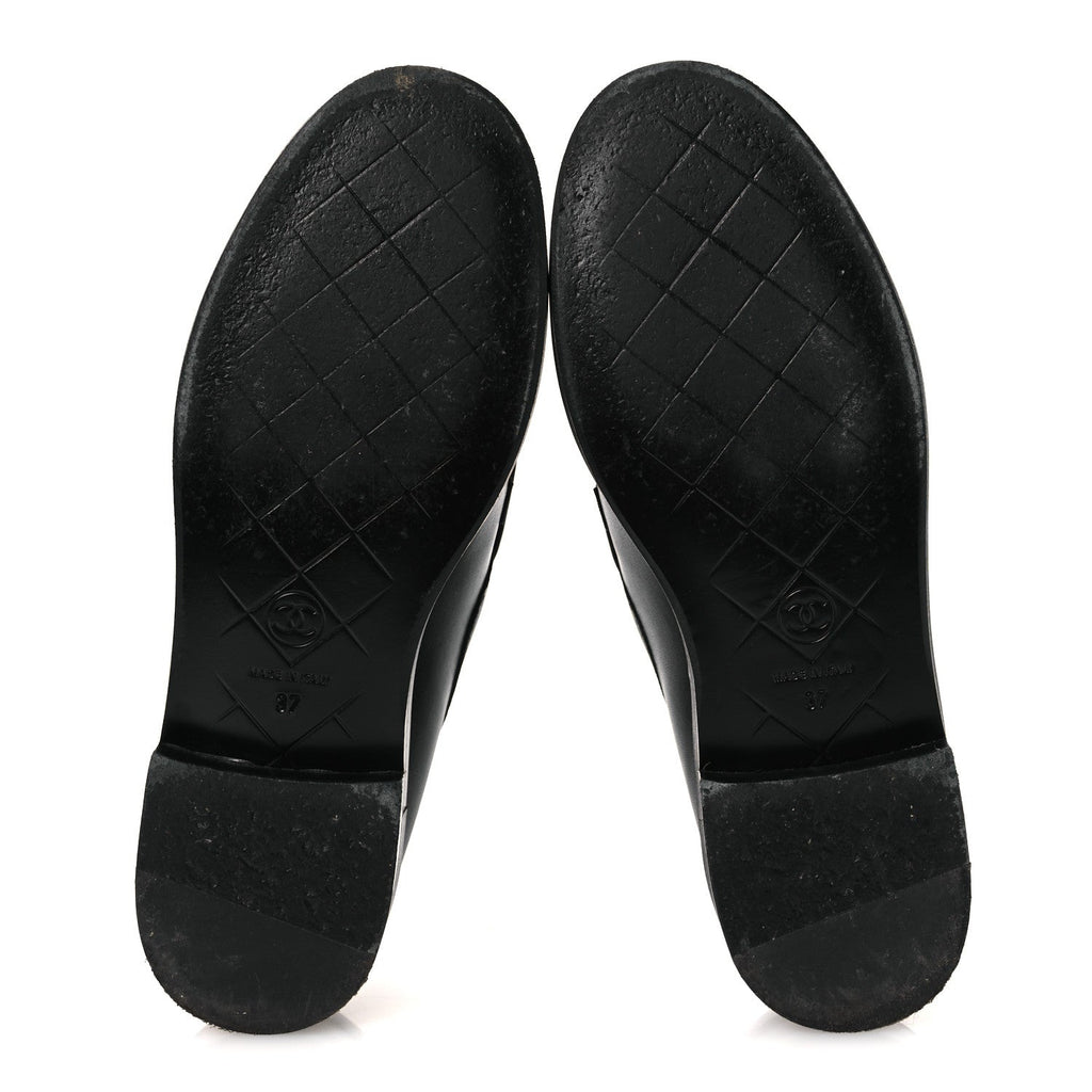 Lambskin Quilted CC Turnlock Loafers 37 Black 37 Black