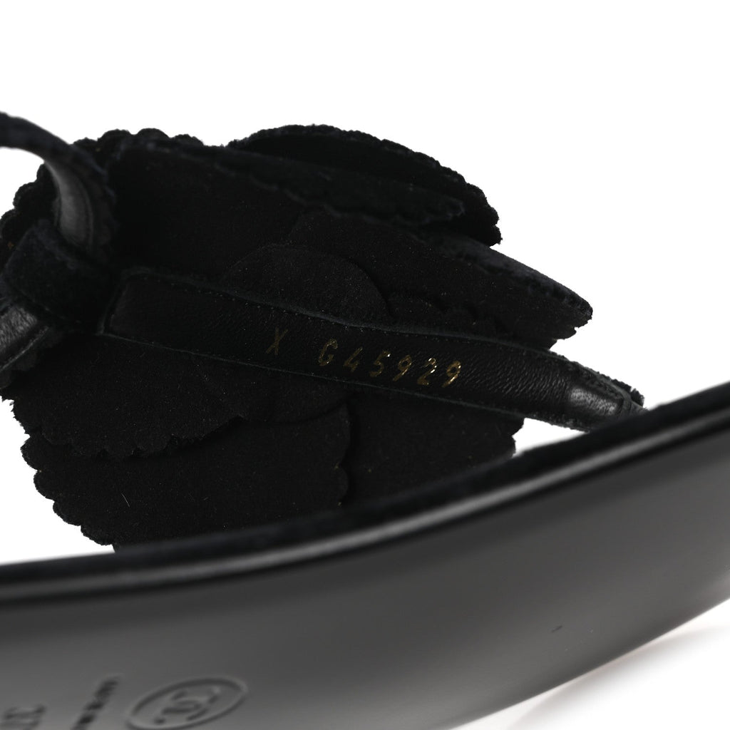 Velvet Pearl Camellia Thong Sandals 37.5 Black