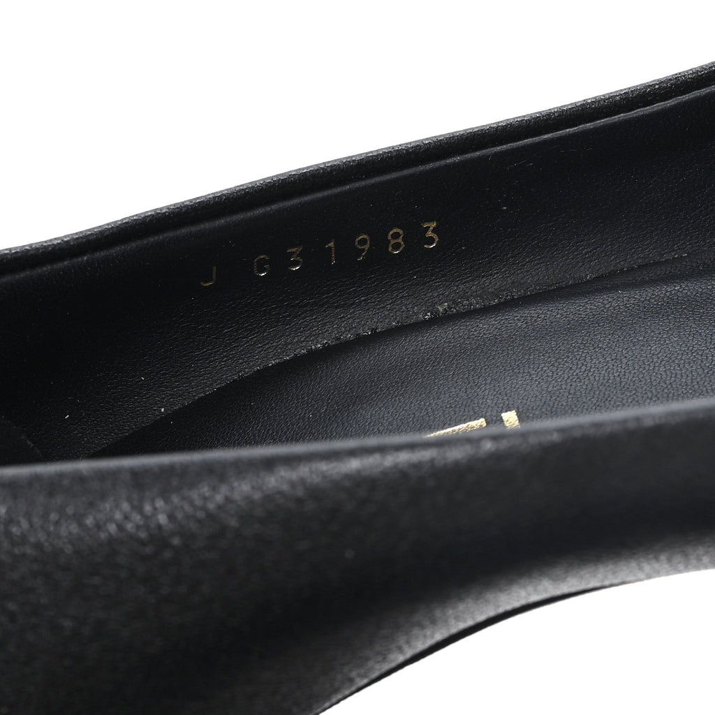 Goatskin Patent Calfskin Cap Toe CC Pearl Pumps 38 Black