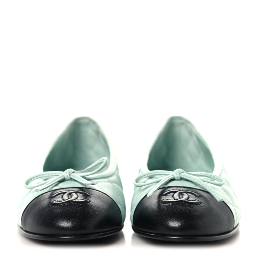 Lambskin Quilted CC Cap Toe Ballerina Flats 37 Light Blue Black