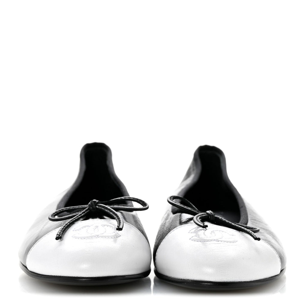 Crumpled Shiny Lambskin Cap Toe CC Ballerina Flats 39 Black White