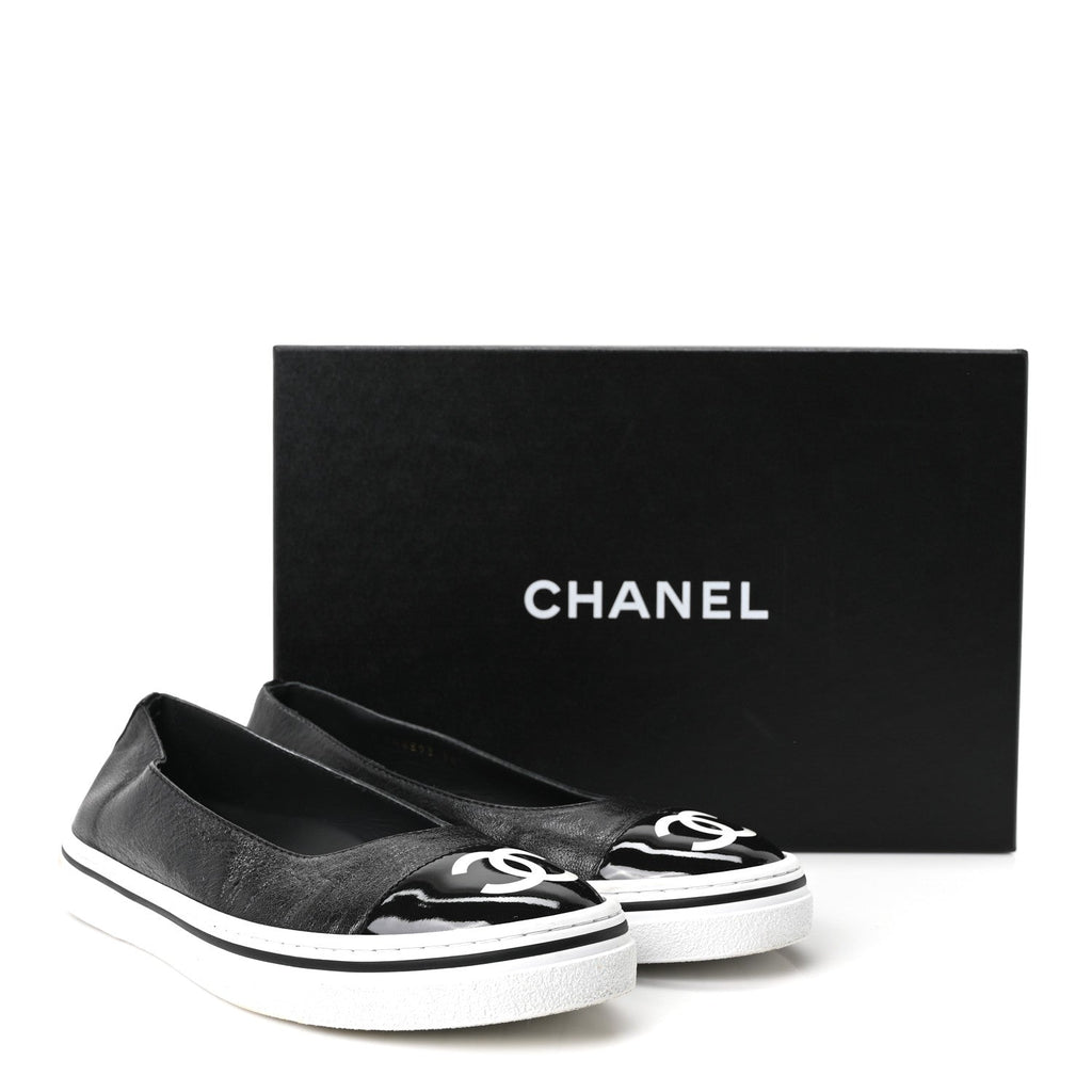 Crumpled Shiny Lambskin Patent Calfskin CC Ballet Flats 36.5 Black