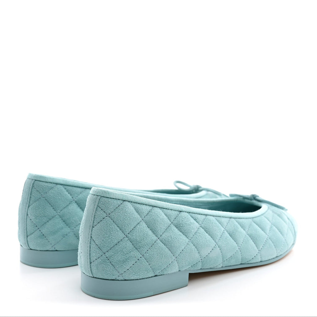 Suede Calfskin Quilted Cap Toe CC Ballerina Flats 41 Light Blue