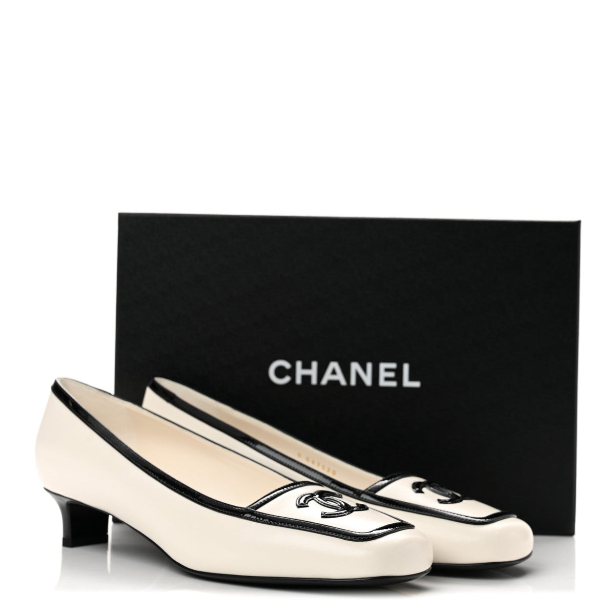 Lambskin Patent Calfskin CC Pumps 39.5 White Black