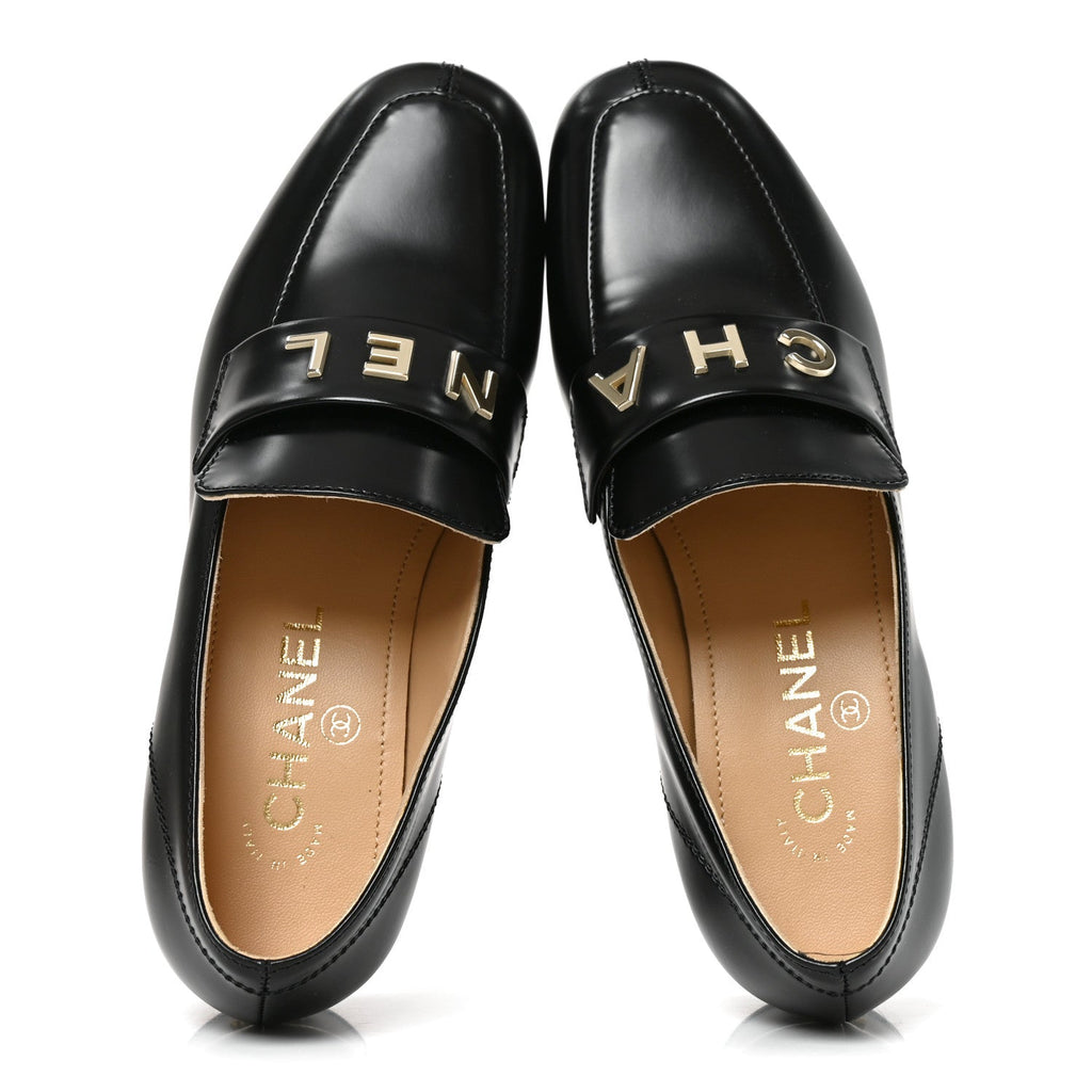 Shiny Calfskin Logo Loafers 36.5 Black