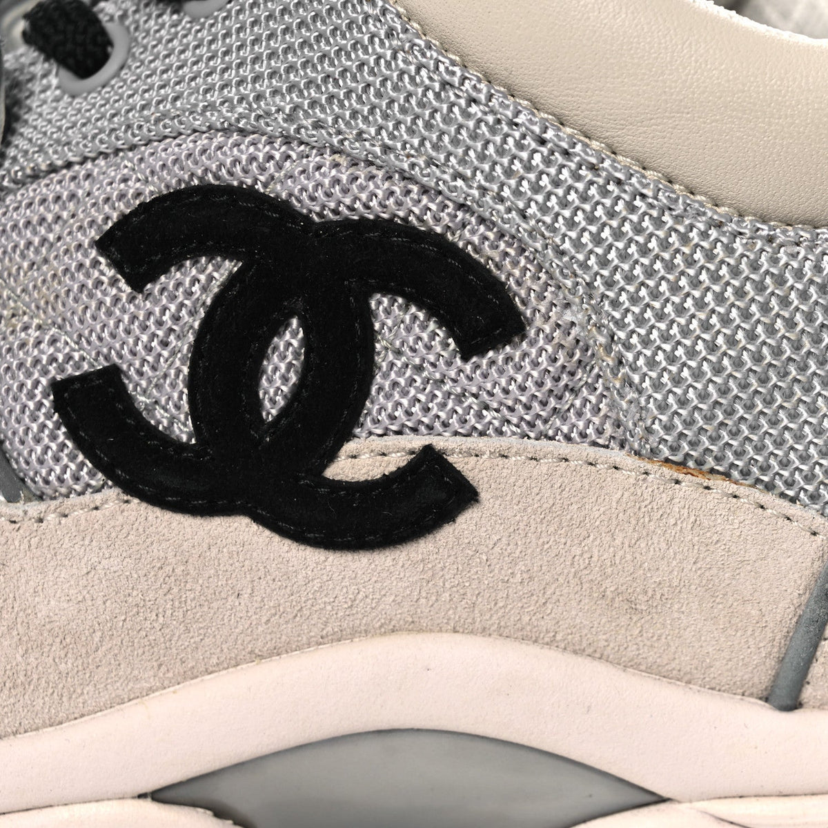 Mesh Suede Calfskin Grained Calfskin Womens CC Sneakers 37 Grey White