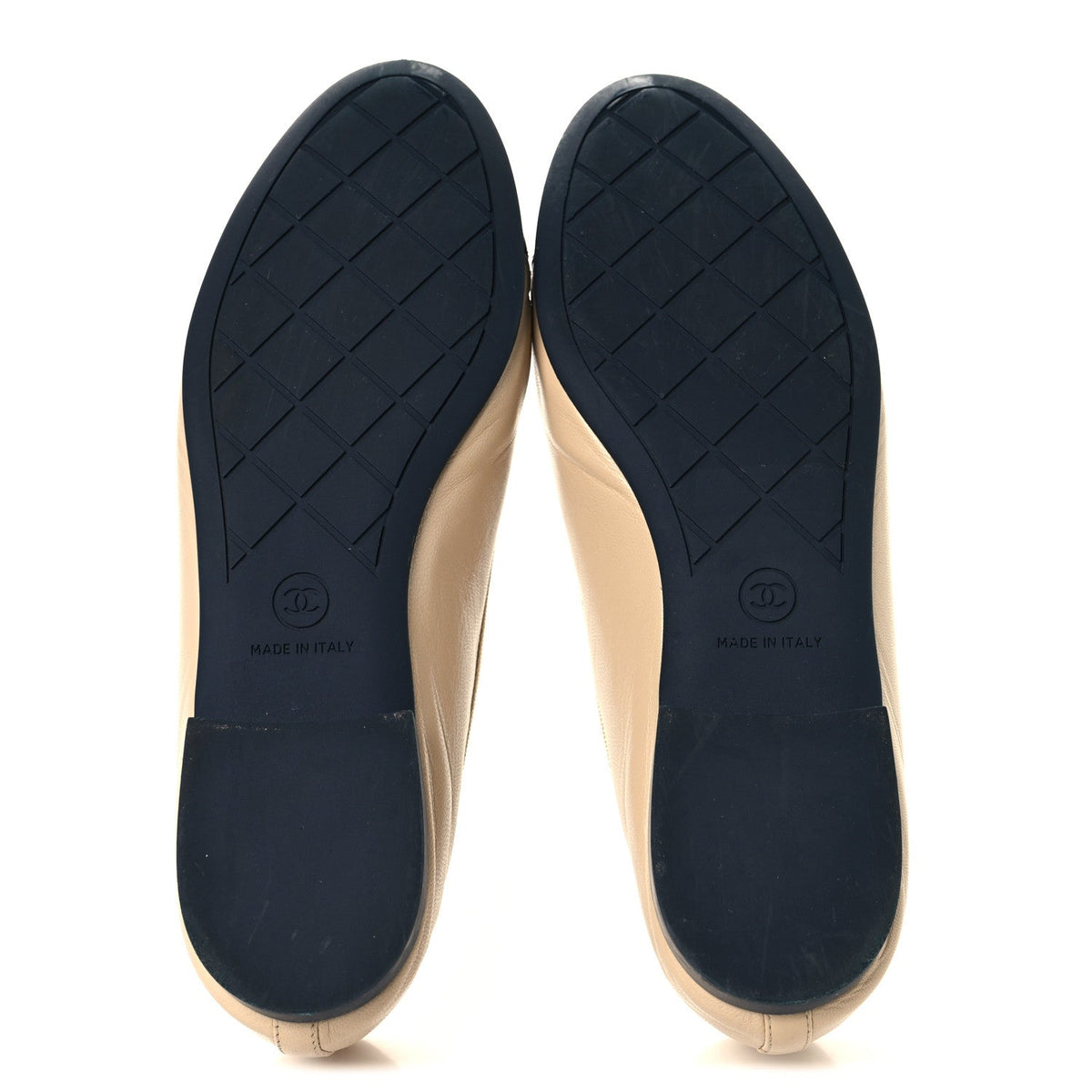 Goatskin Patent Calfskin Cap Toe CC Ballerina Flats 36 Light Beige Navy Blue