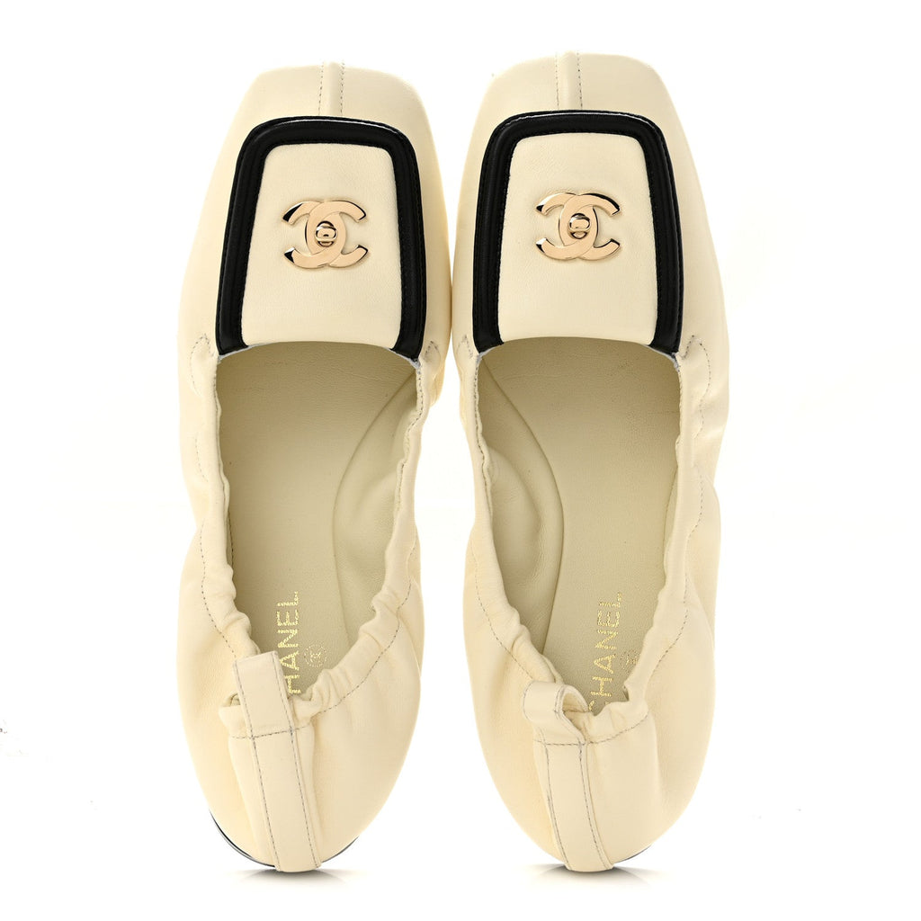 Lambskin CC Turnlock Ballerina Flats 37 Ivory Black