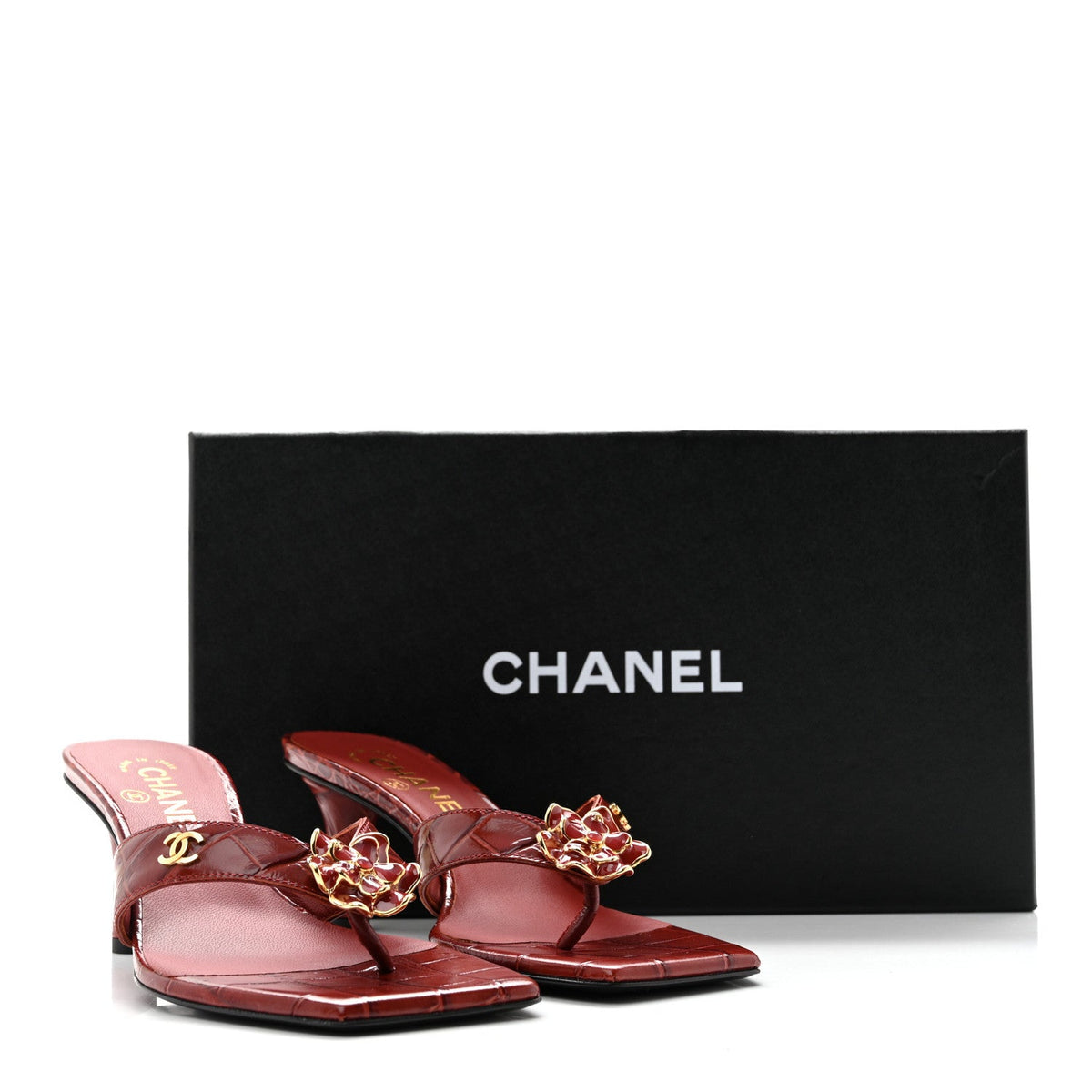 Crocodile Embossed Patent Calfskin Camellia Thong Sandals 36 Burgundy