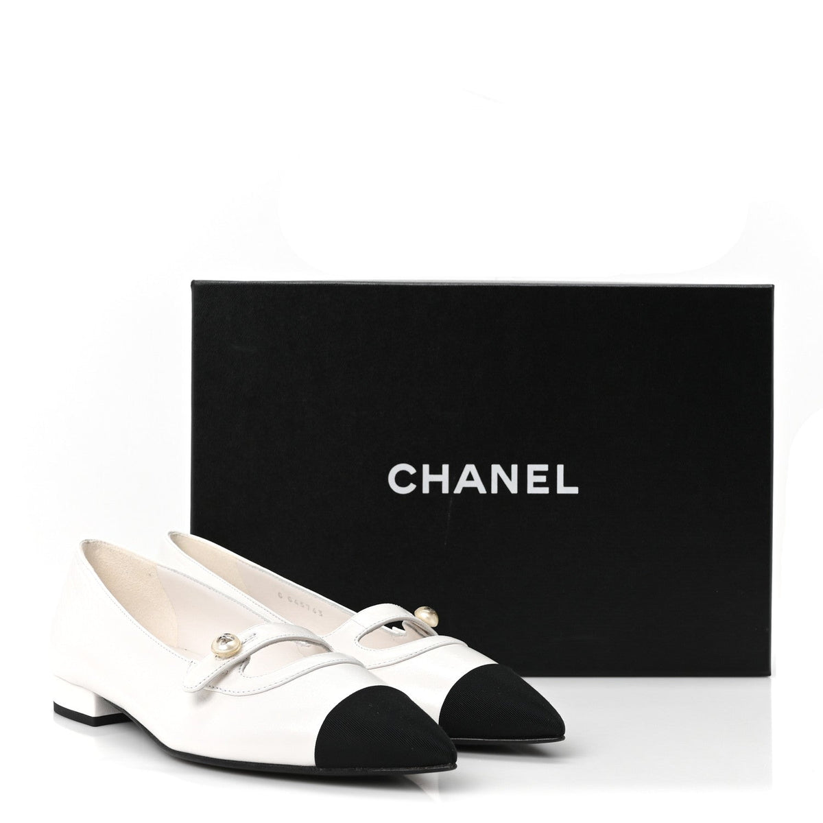 Shiny Lambskin Grosgrain Pearl Mary Janes Flats 36 White Black