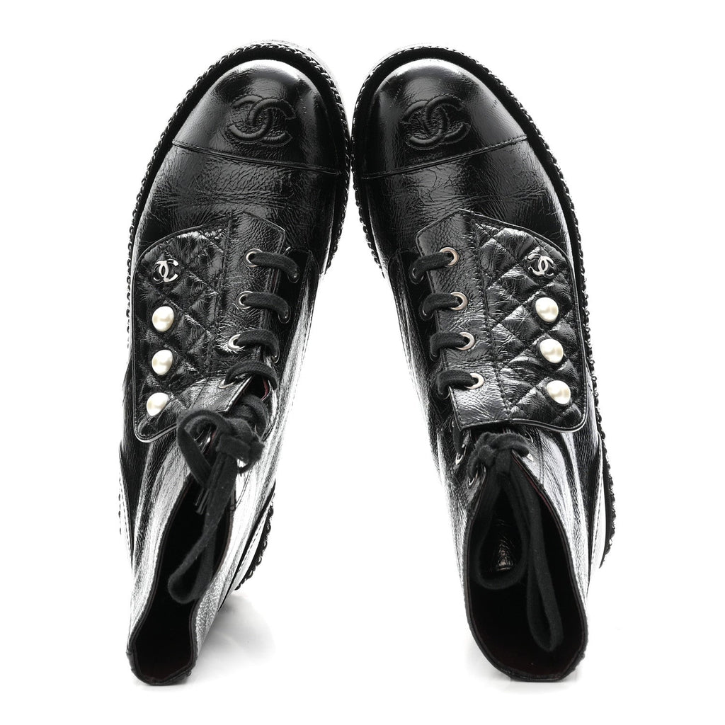 Crackled Calfskin Velvet Pearl Combat Short Boots 38 Black