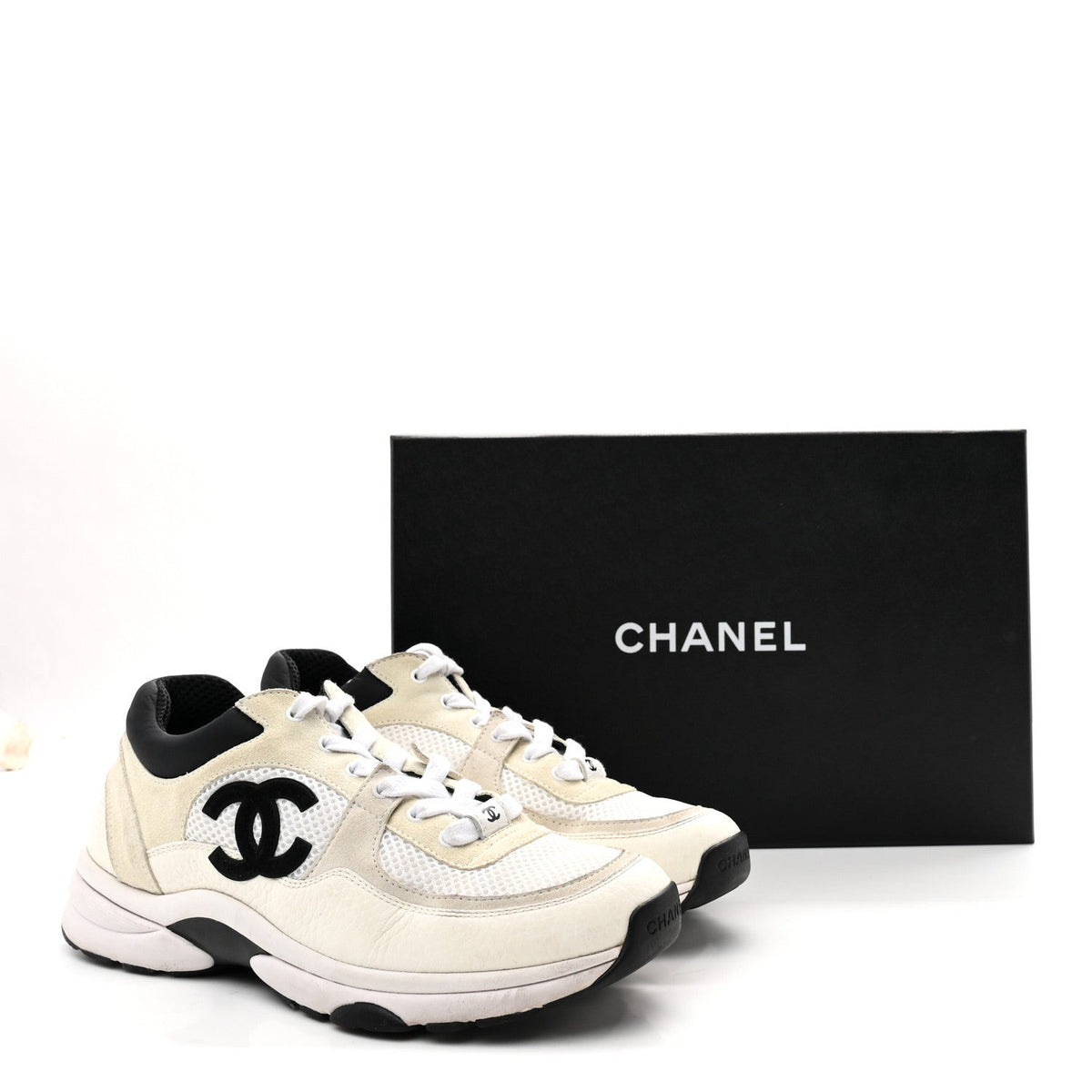 Mesh Suede Calfskin Grained Calfskin Womens CC Sneakers 39.5 White Black