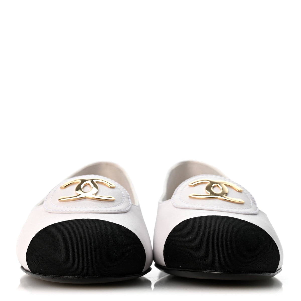 Calfskin Grosgrain Cap Toe CC Moccasin Loafers 37 White Black