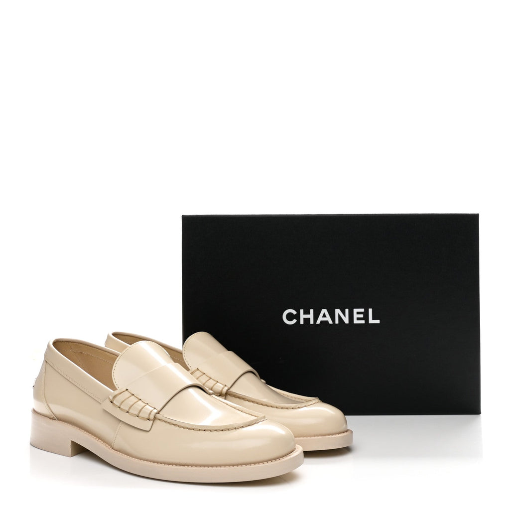 Shiny Calfskin Logo Loafers 39.5 Beige