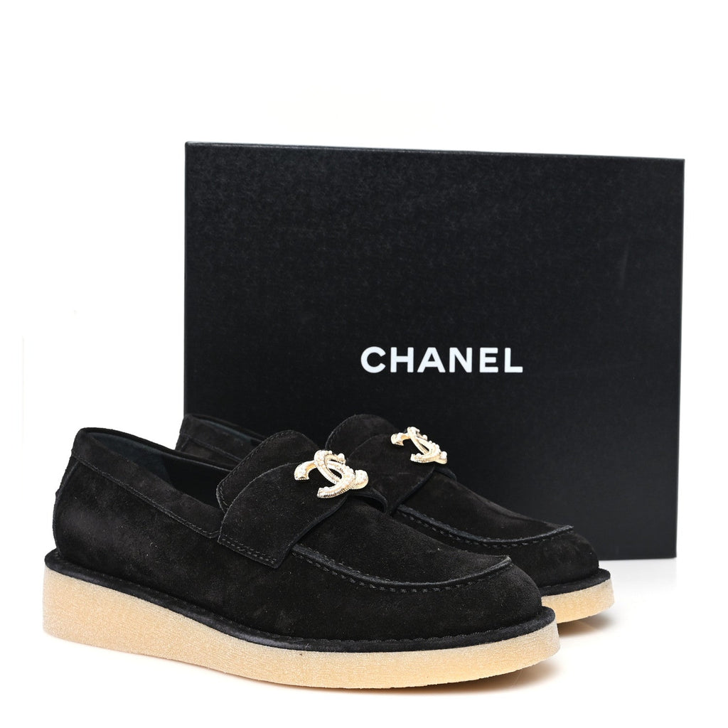 Suede Calfskin Pearl CC Moccasin Loafers 38.5 Black