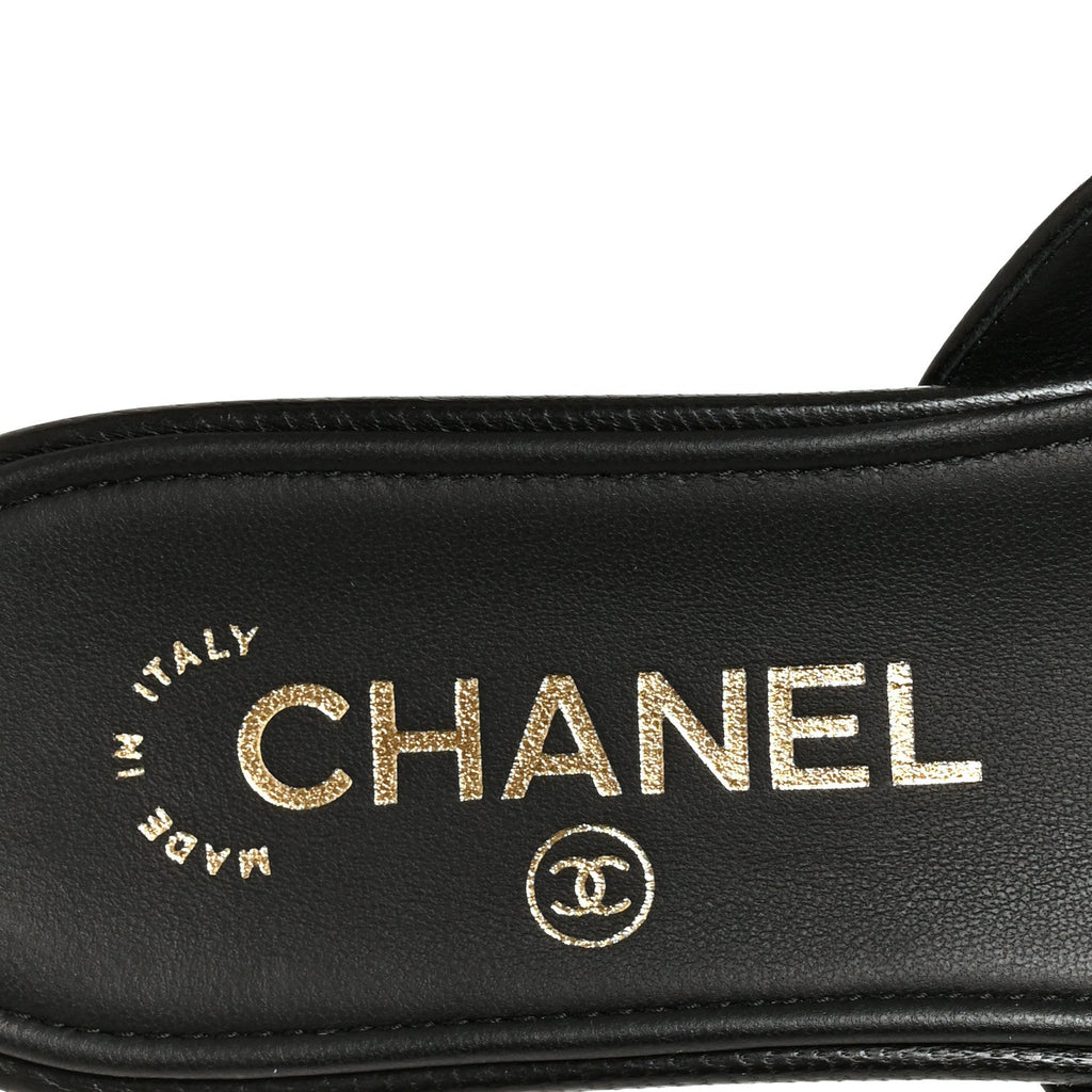 Lambskin CC Thong Sandals 37 Black