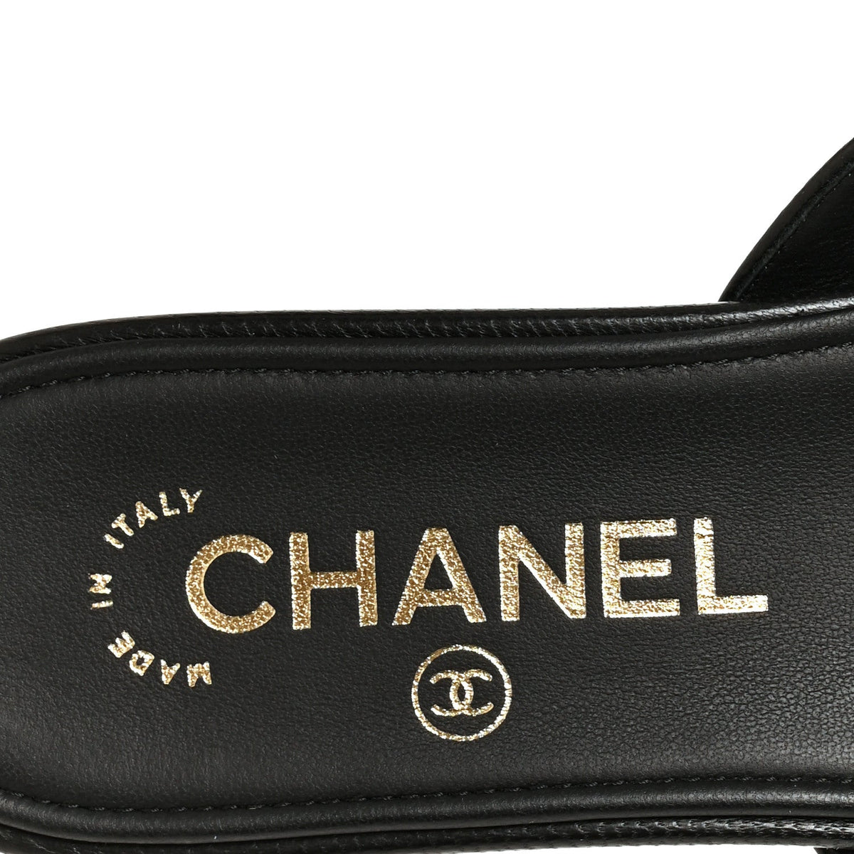Lambskin CC Thong Sandals 37 Black