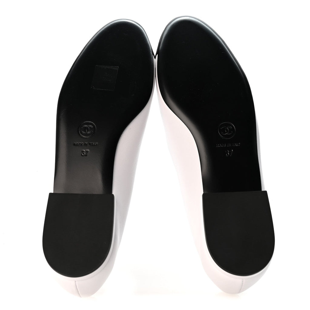 Calfskin Grosgrain Cap Toe CC Moccasin Loafers 37 White Black