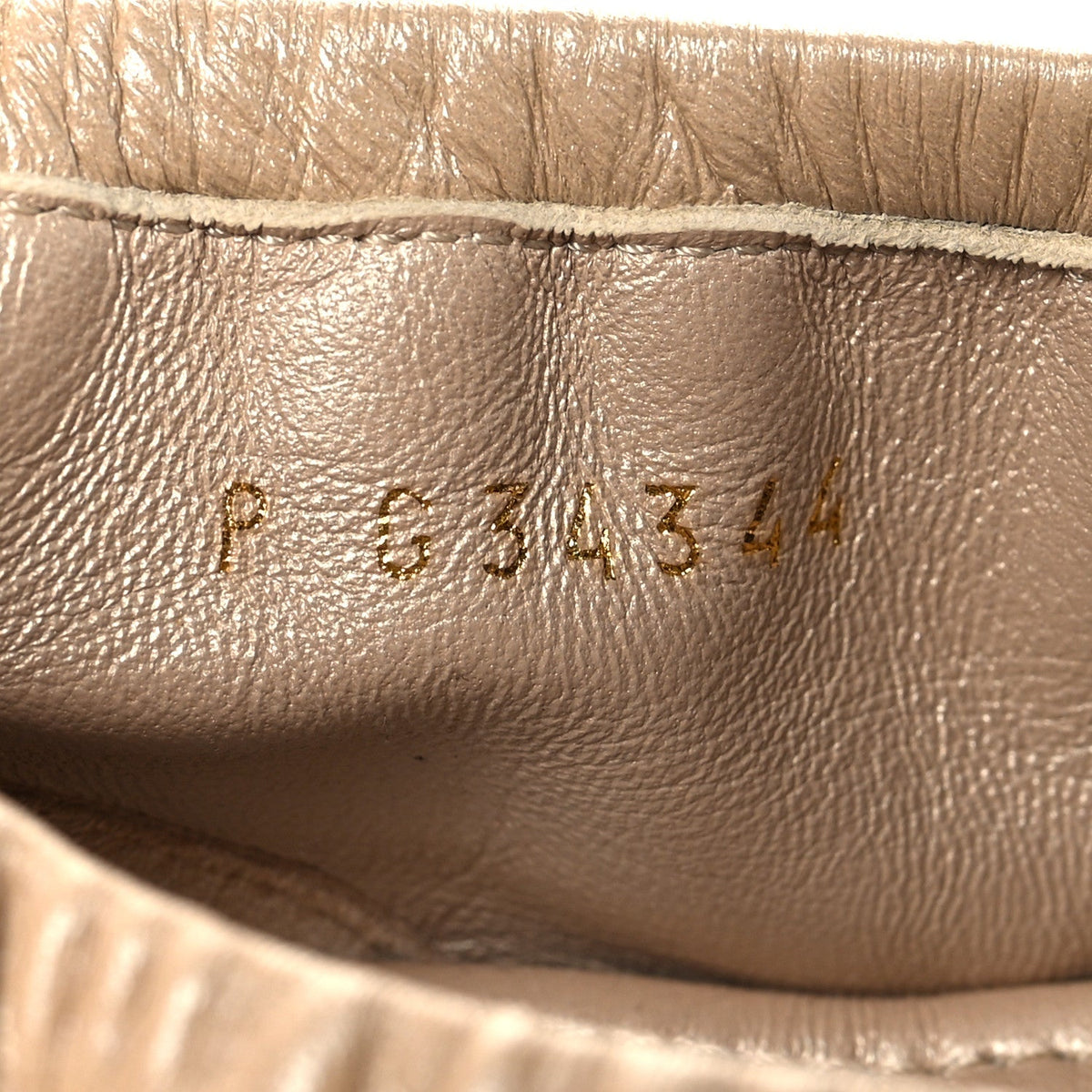Laminated Lambskin Womens Quilted Elastic CC Moccasin Loafers 37.5 Beige