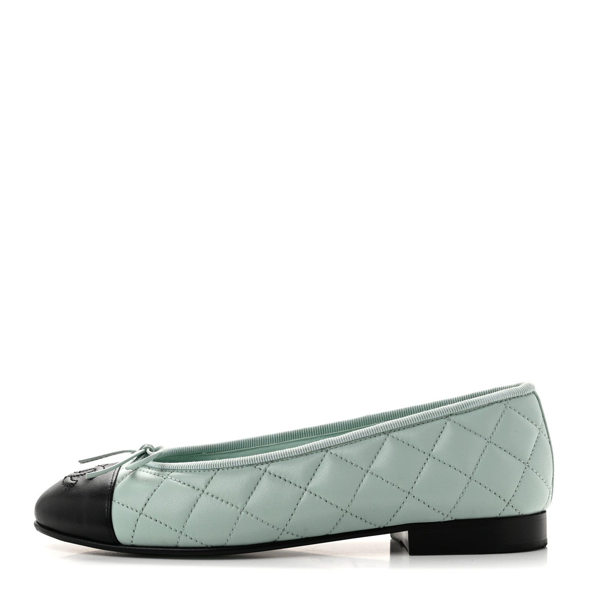 Lambskin Quilted CC Cap Toe Ballerina Flats 35 Light Blue Black