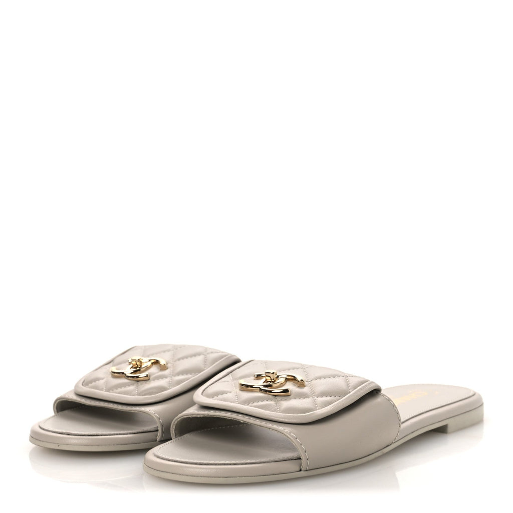 Lambskin Quilted Turnlock Flat Mules 39.5 Light Gray