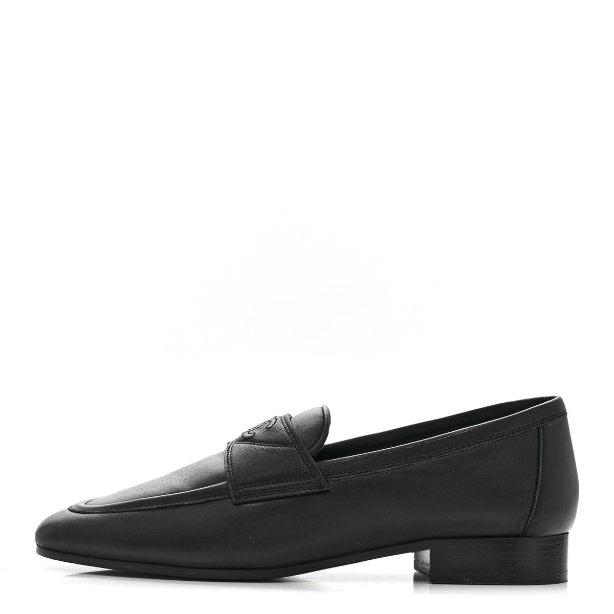 Lambskin Womens Stitched CC Loafers 35 Black