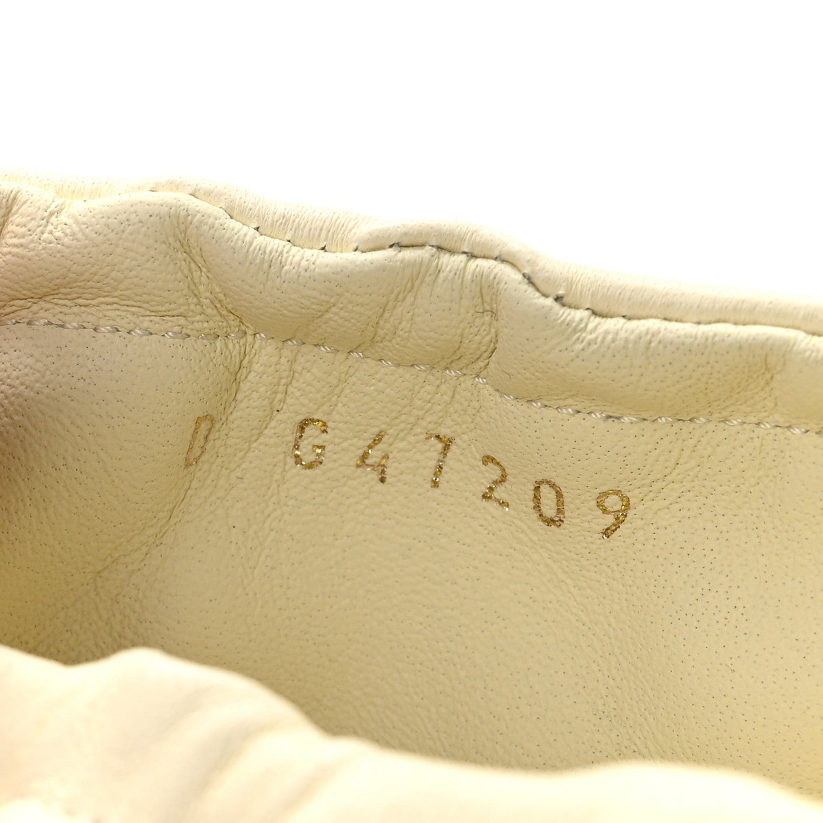 Lambskin CC Turnlock Ballerina Flats 37 Ivory Black