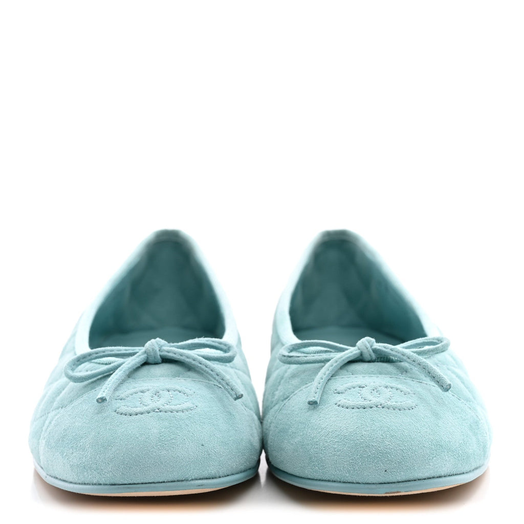 Suede Calfskin Quilted Cap Toe CC Ballerina Flats 41 Light Blue