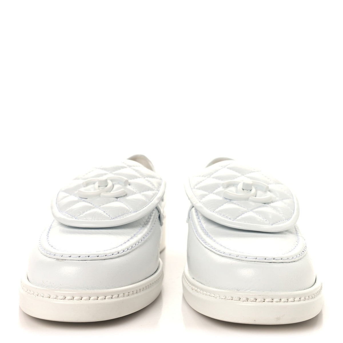Crumpled Lambskin Quilted CC Turnlock Loafers 40 White