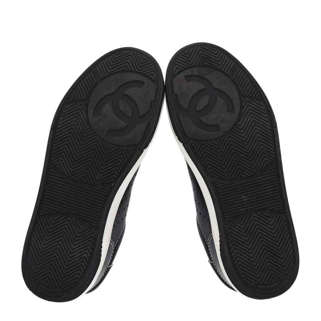 Calfskin Womens Logo Sneakers 38 Black White