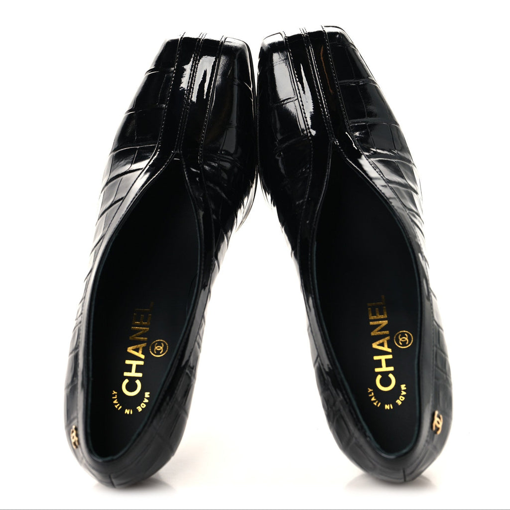Crocodile Embossed Patent Calfskin Pumps 38 Black