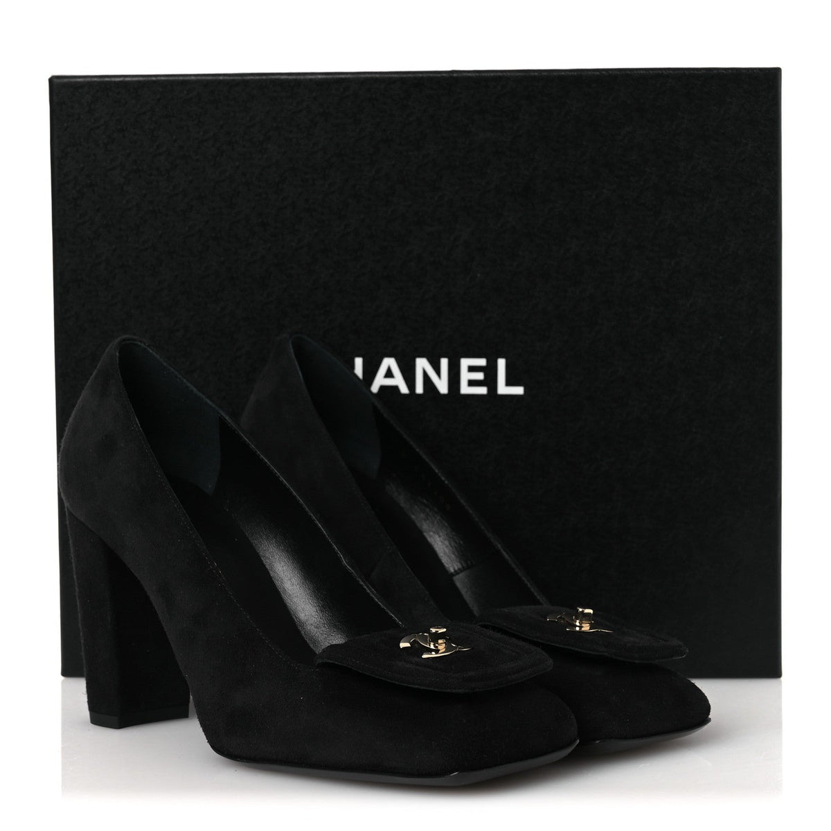 Lambskin Turnlock CC Pumps 38 Black Ivory