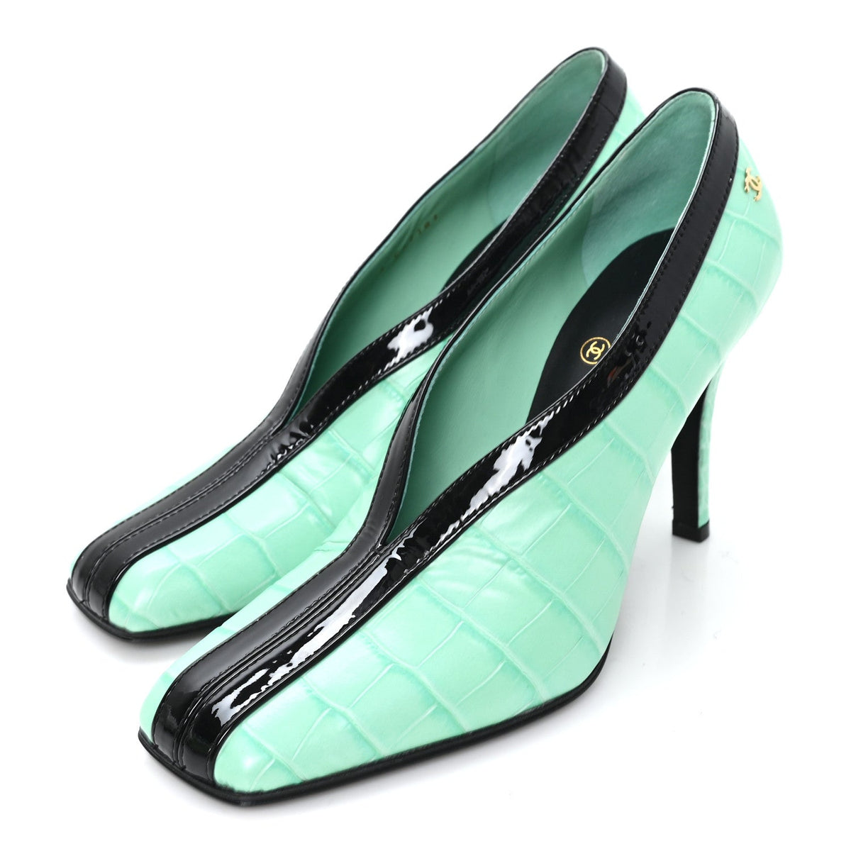 Crocodile Embossed Patent Calfskin Pumps 37 Green Black