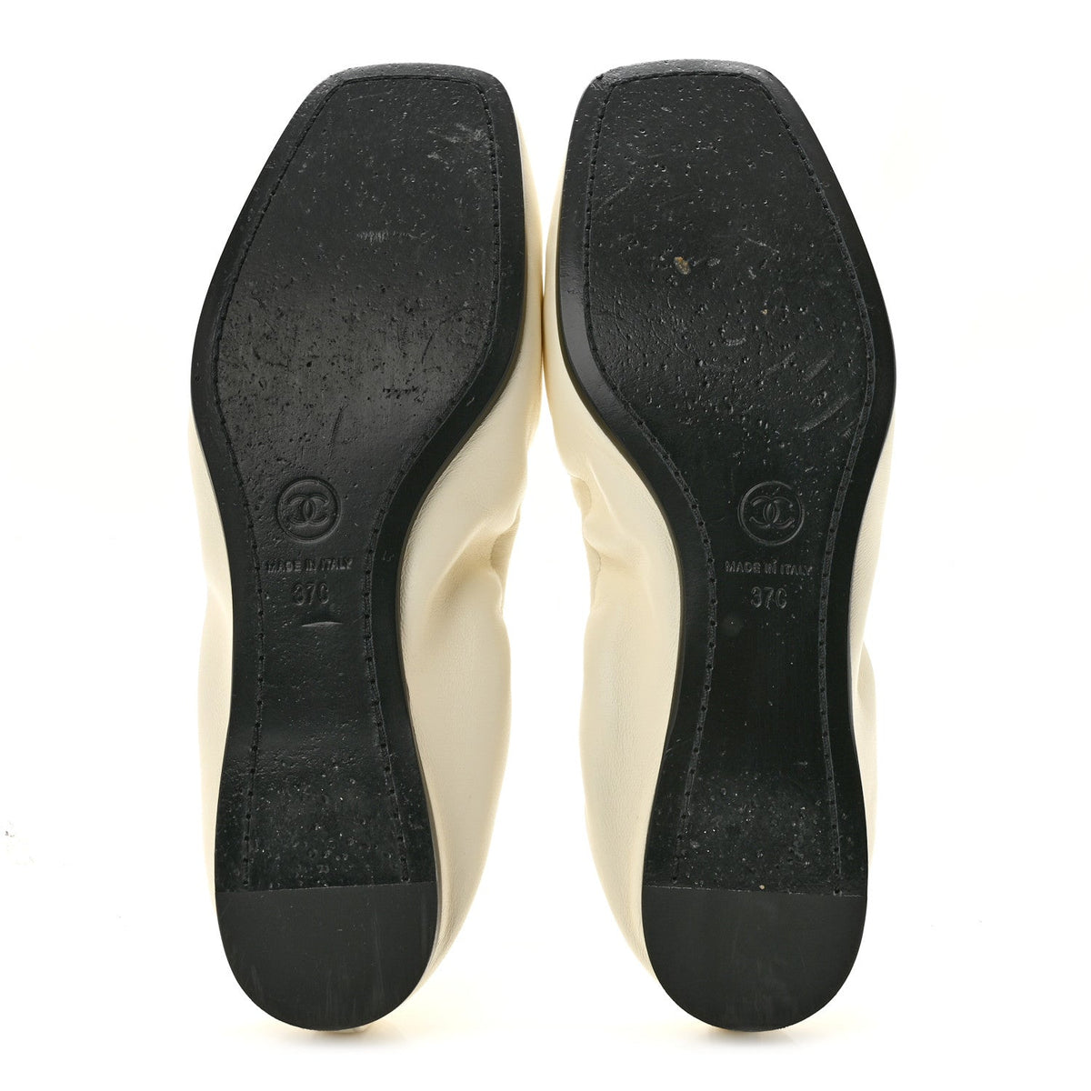 Lambskin CC Turnlock Ballerina Flats 37 Ivory Black