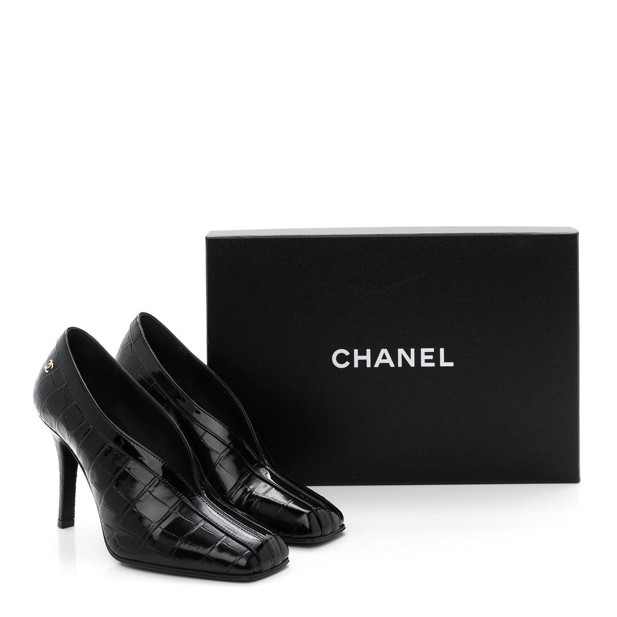 Crocodile Embossed Patent Calfskin Pumps 38.5 Black