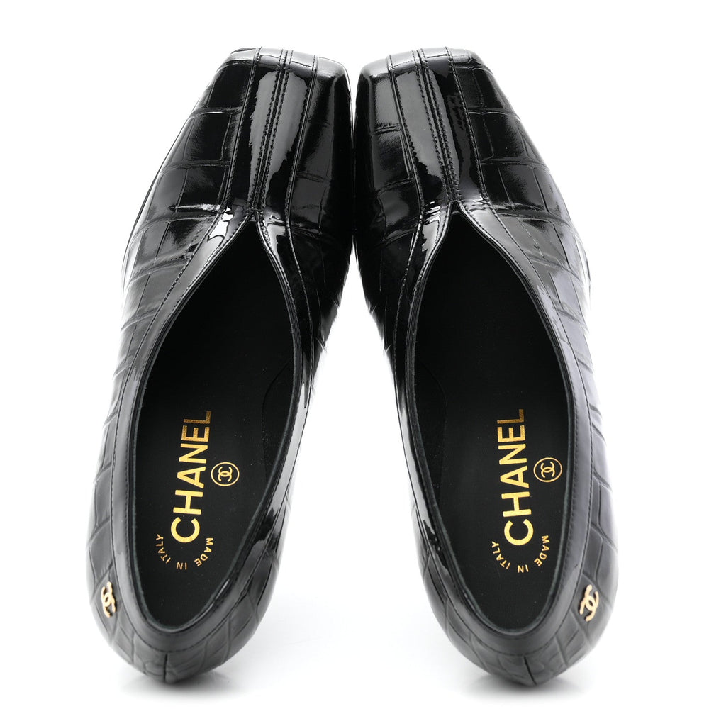 Crocodile Embossed Patent Calfskin Pumps 38.5 Black
