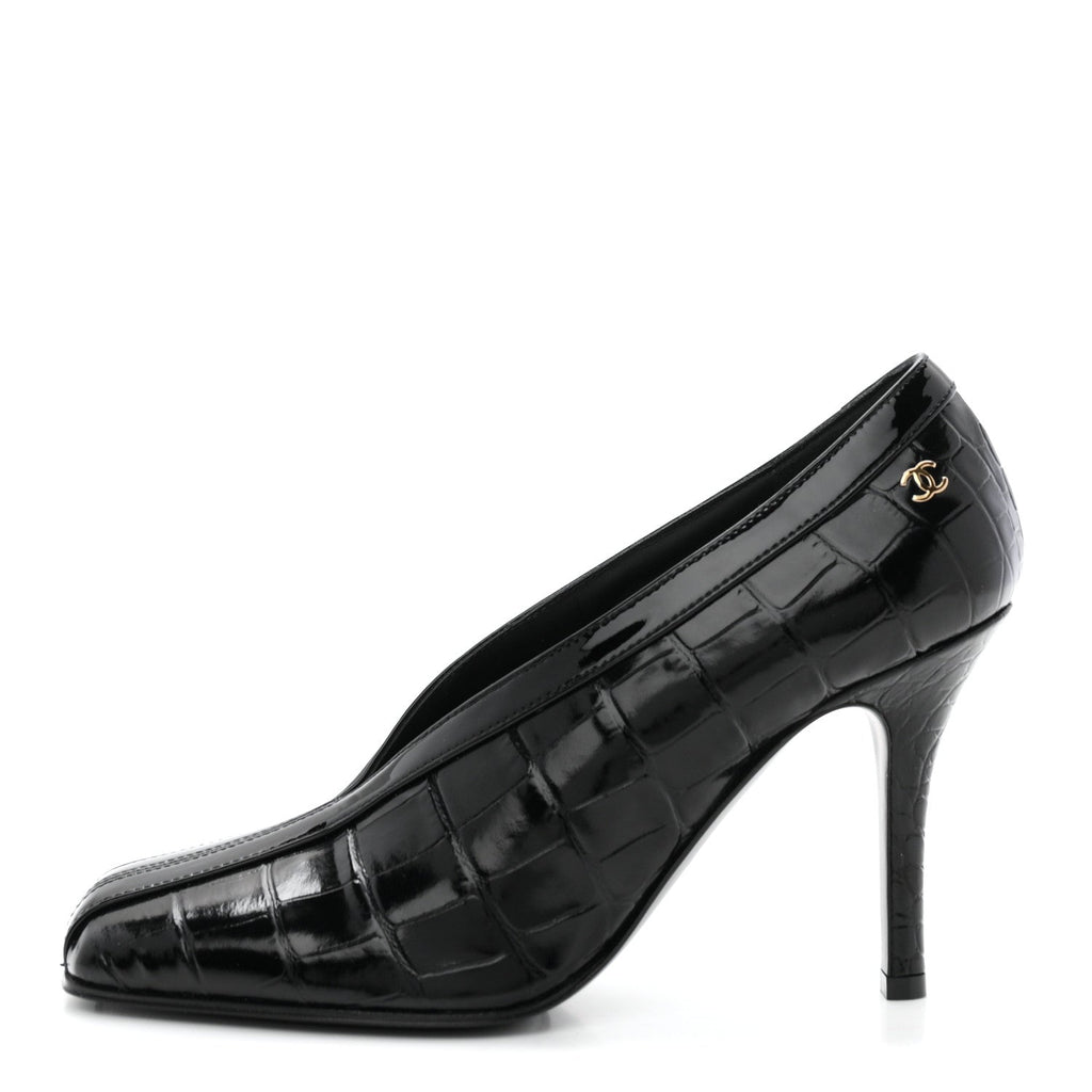 Crocodile Embossed Patent Calfskin Pumps 38.5 Black
