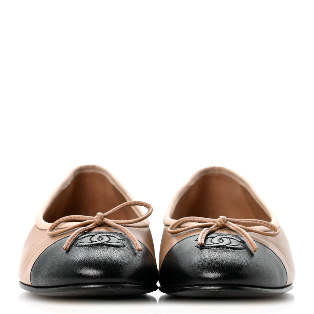 Lambskin Cap Toe CC Ballerina Flats 37 Dark Beige Black