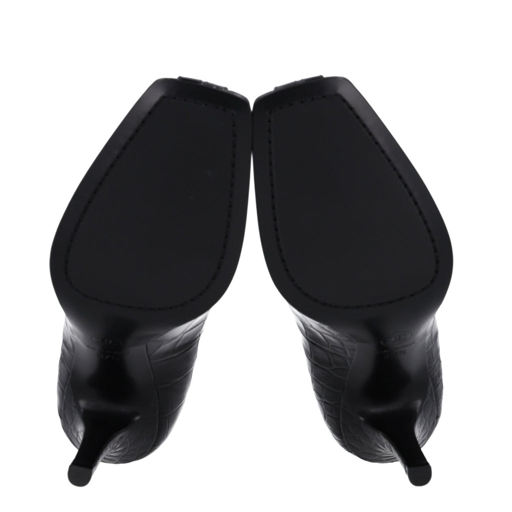 Crocodile Embossed Patent Calfskin Pumps 37.5 Black