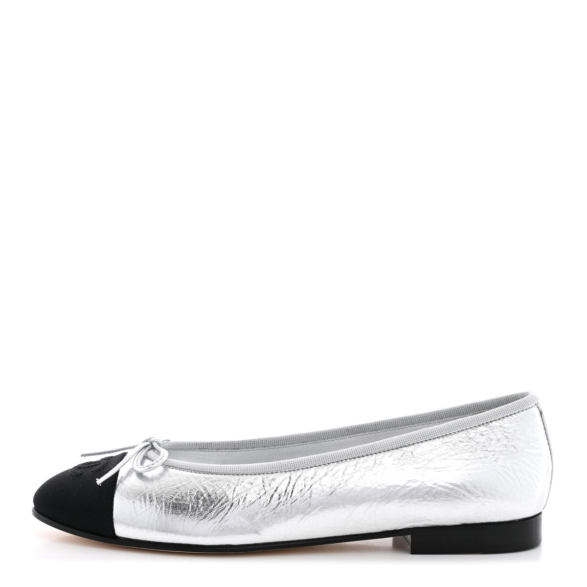 Laminated Crumpled Lambskin Grosgrain Cap Toe CC Ballerina Flats 38.5 Silver Black
