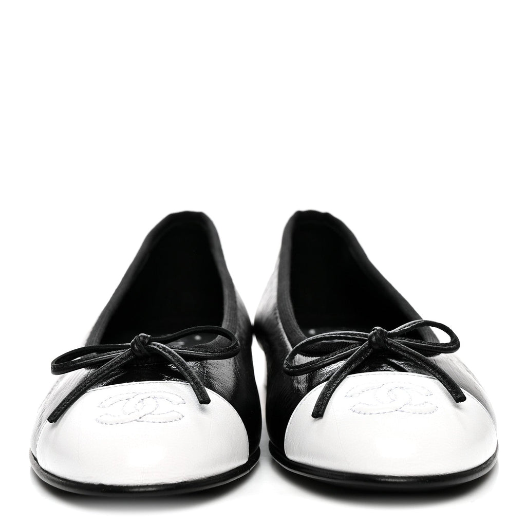 Crumpled Shiny Lambskin Cap Toe CC Ballerina Flats 36.5 Black White