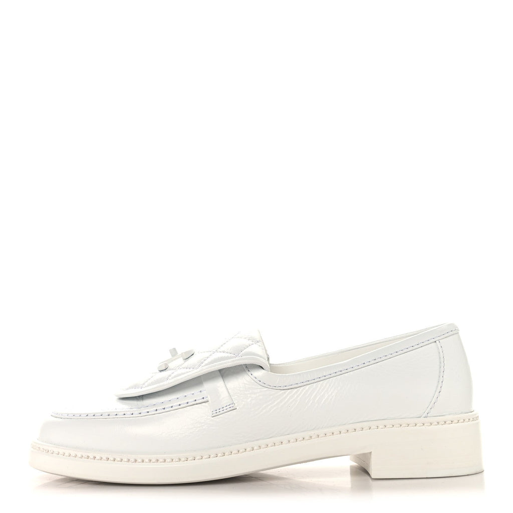 Crumpled Lambskin Quilted CC Turnlock Loafers 40 White