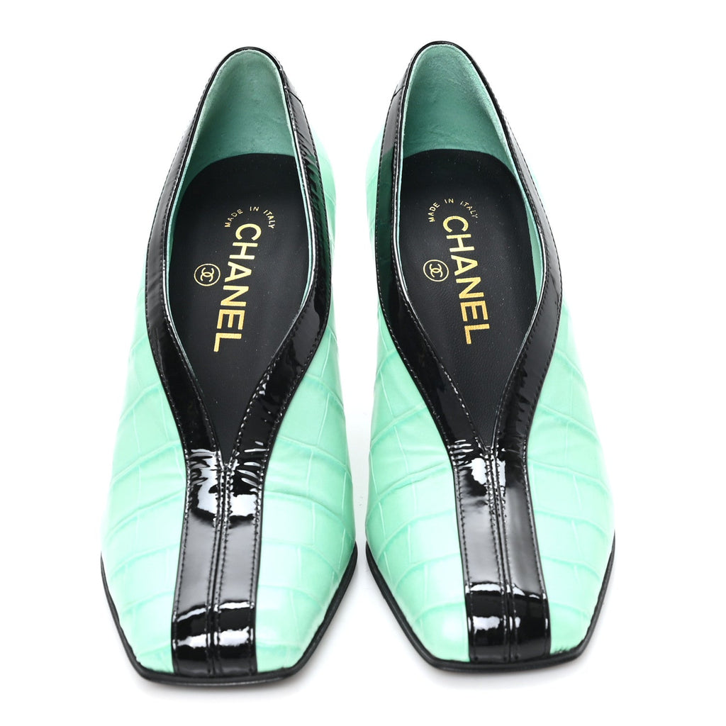 Crocodile Embossed Patent Calfskin Pumps 37 Green Black
