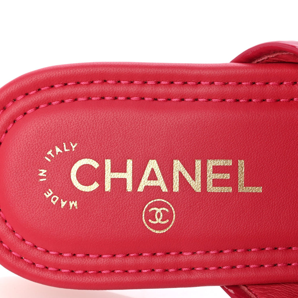 Patent Quilted CC Thong Sandals 39 Pink