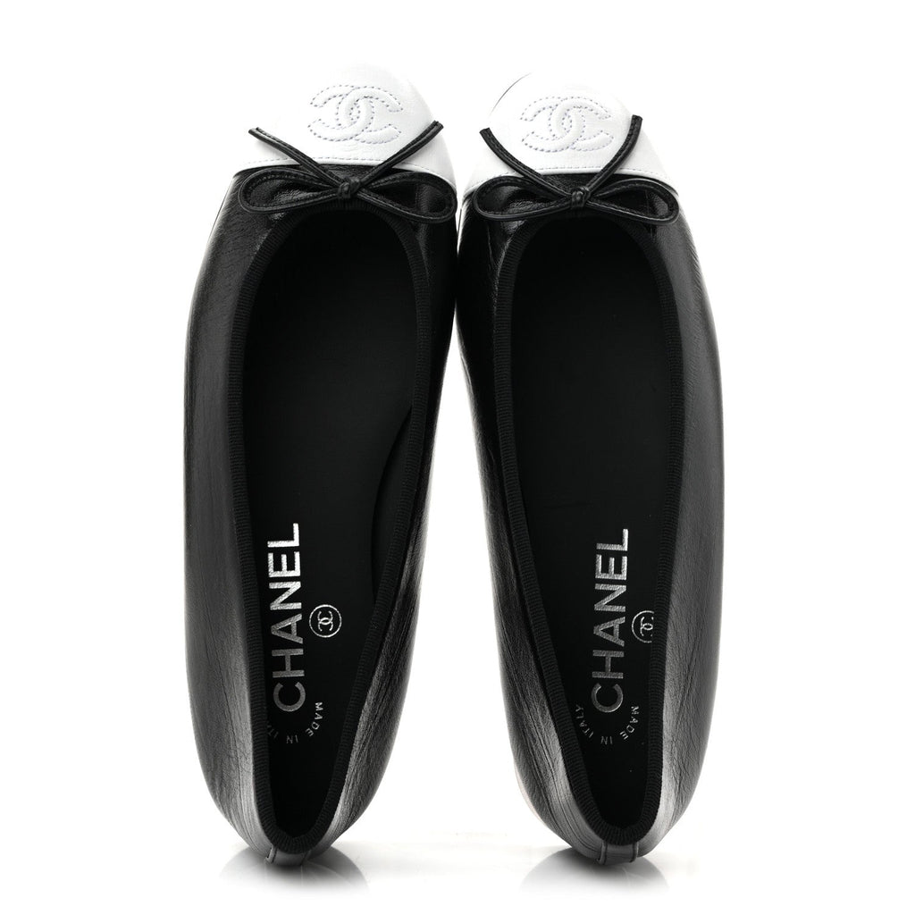 Crumpled Shiny Lambskin Cap Toe CC Ballerina Flats 36.5 Black White 36.5 Black White