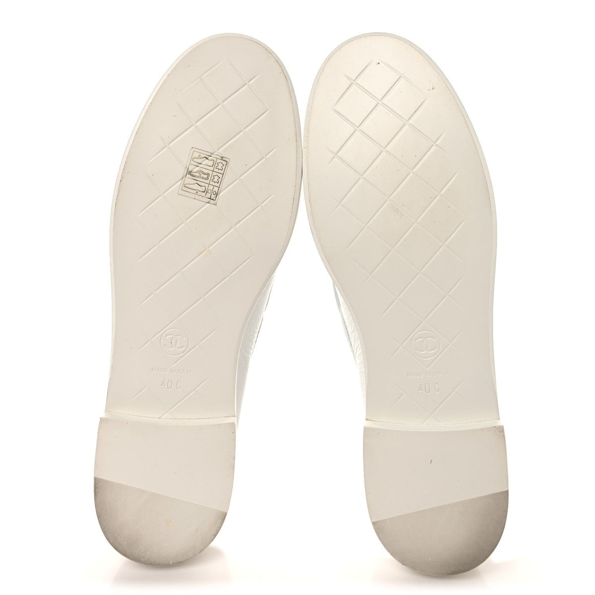 Crumpled Lambskin Quilted CC Turnlock Loafers 40 White
